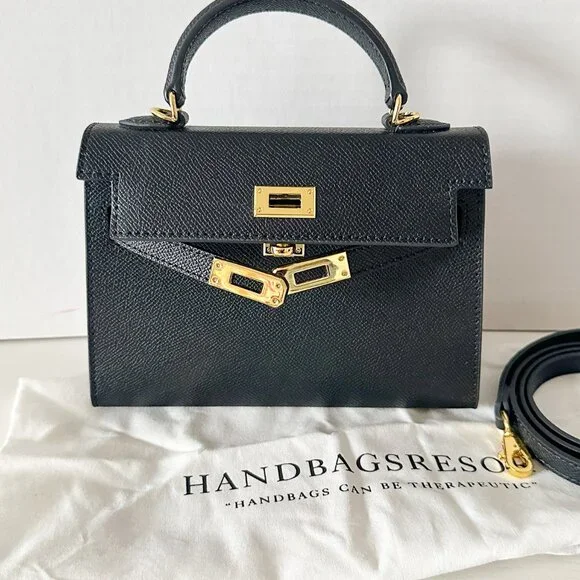 Elegant Black Handbag - Picture 4 of 6